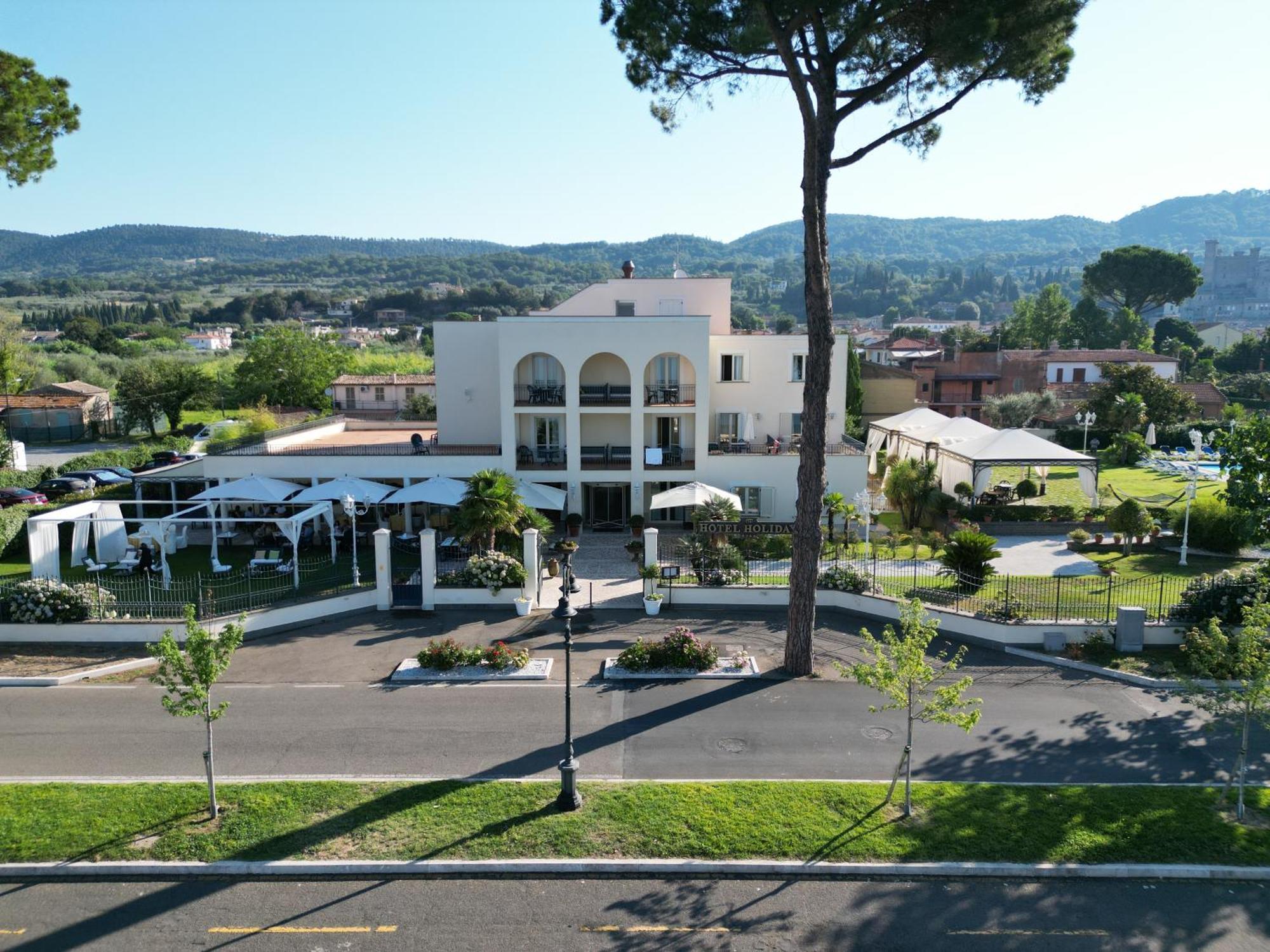 Hotel Holiday Sul Lago Bolsena Luaran gambar