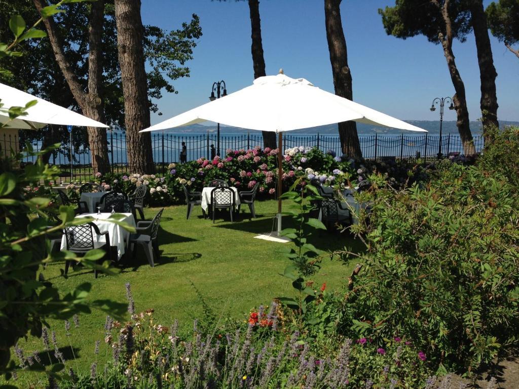 Hotel Holiday Sul Lago Bolsena Luaran gambar